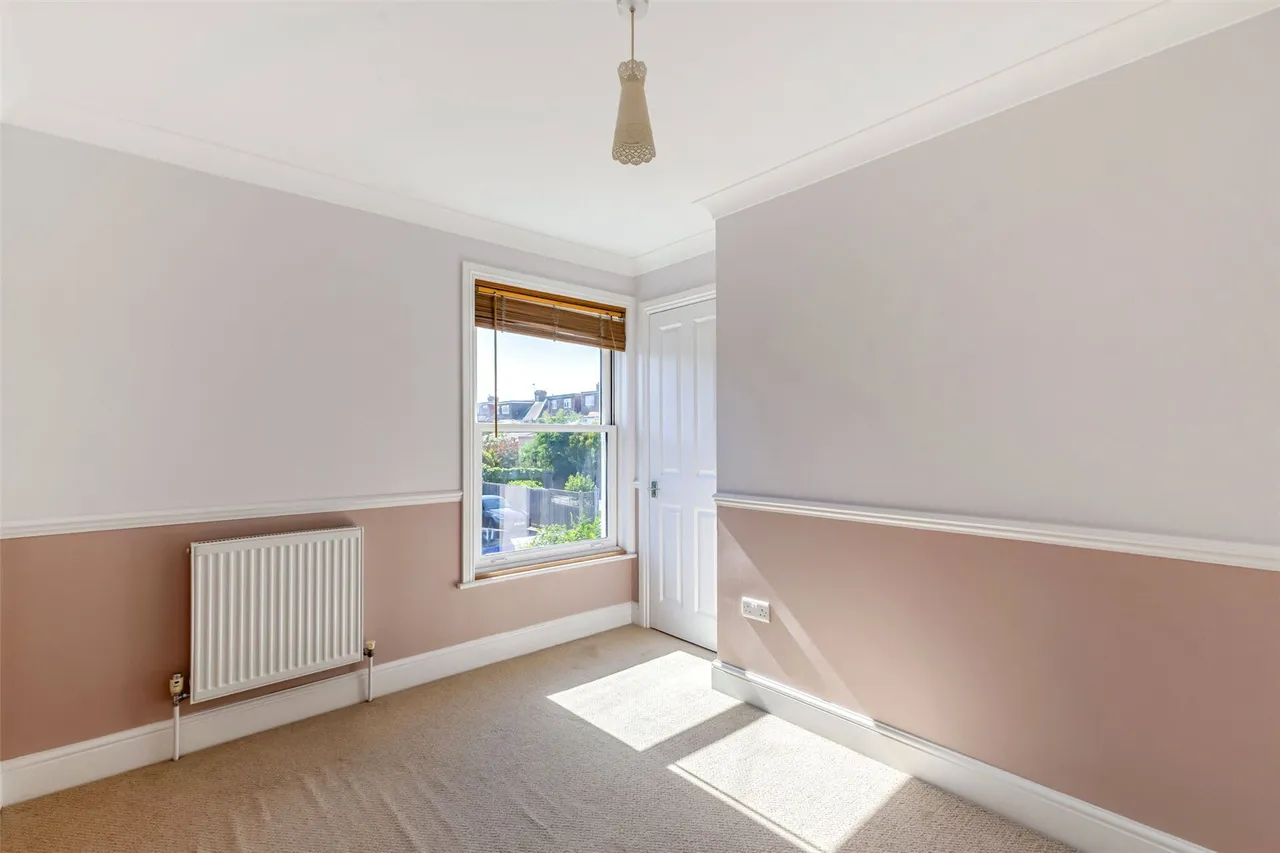 Fifth Cross Road, Twickenham, TW2, photo 16