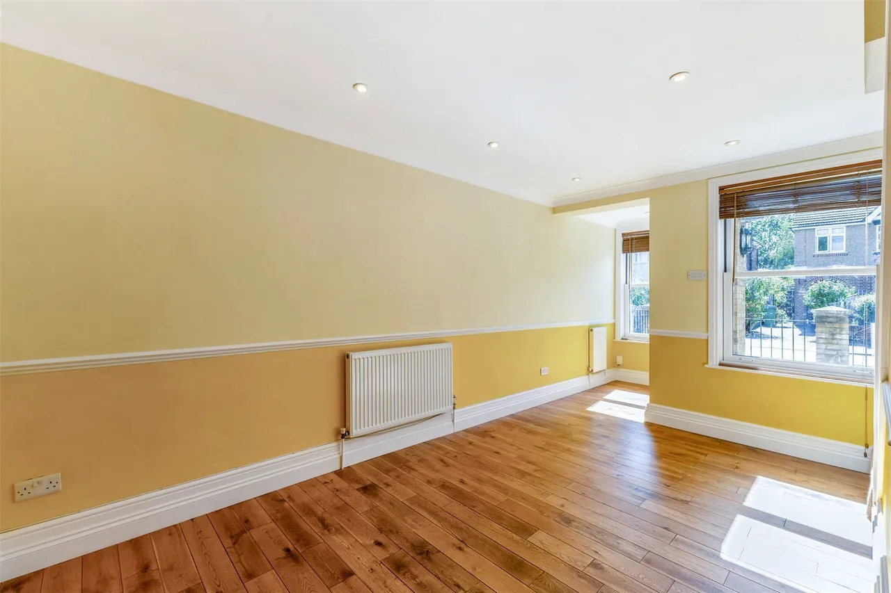 Fifth Cross Road, Twickenham, TW2, photo 4
