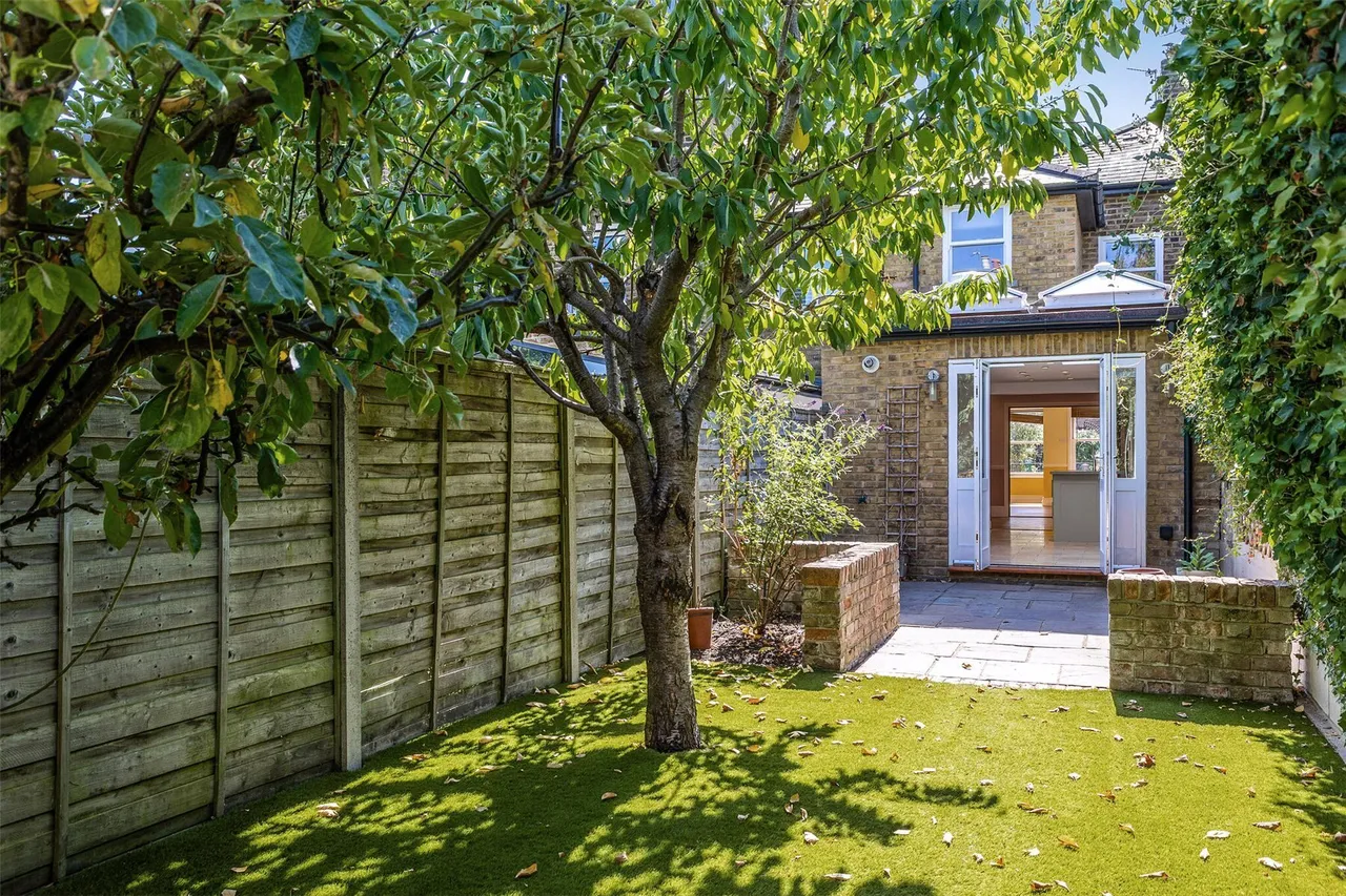 Fifth Cross Road, Twickenham, TW2, photo 3