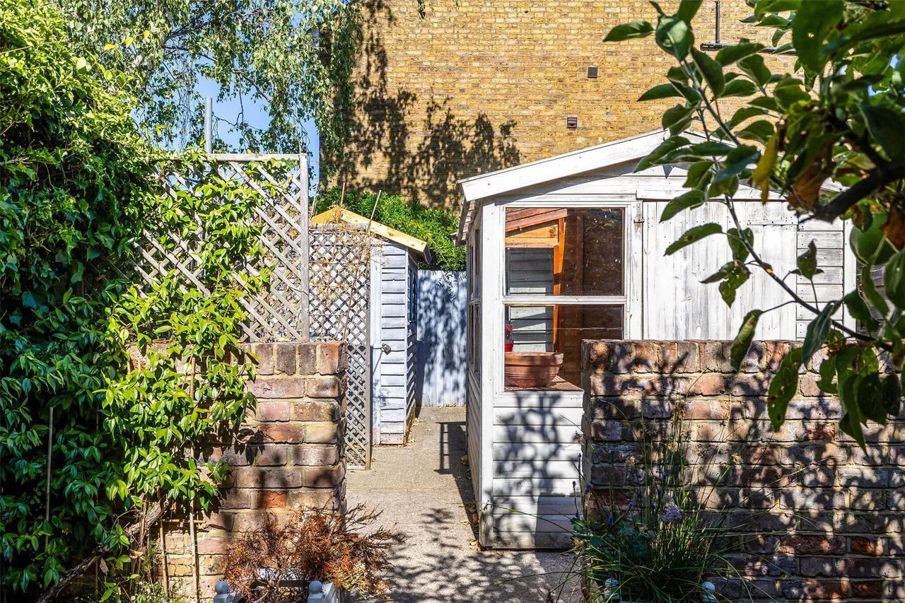Fifth Cross Road, Twickenham, TW2, photo 21