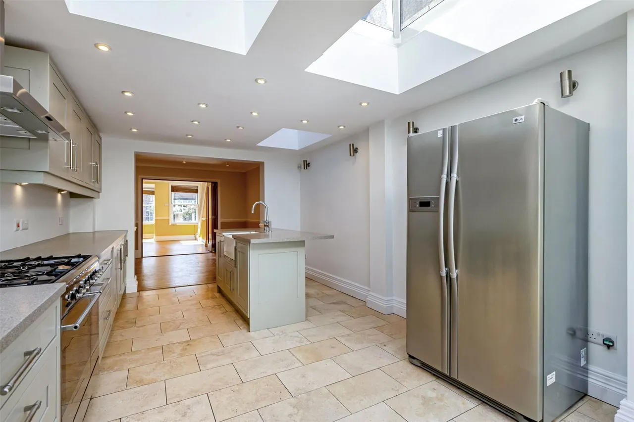 Fifth Cross Road, Twickenham, TW2, photo 9