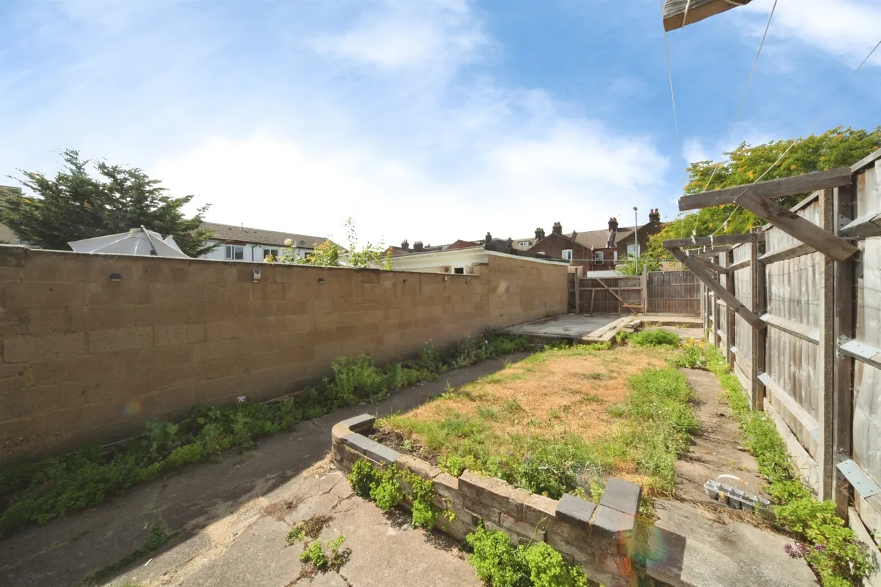Frederick Street, Luton, LU2, photo 15