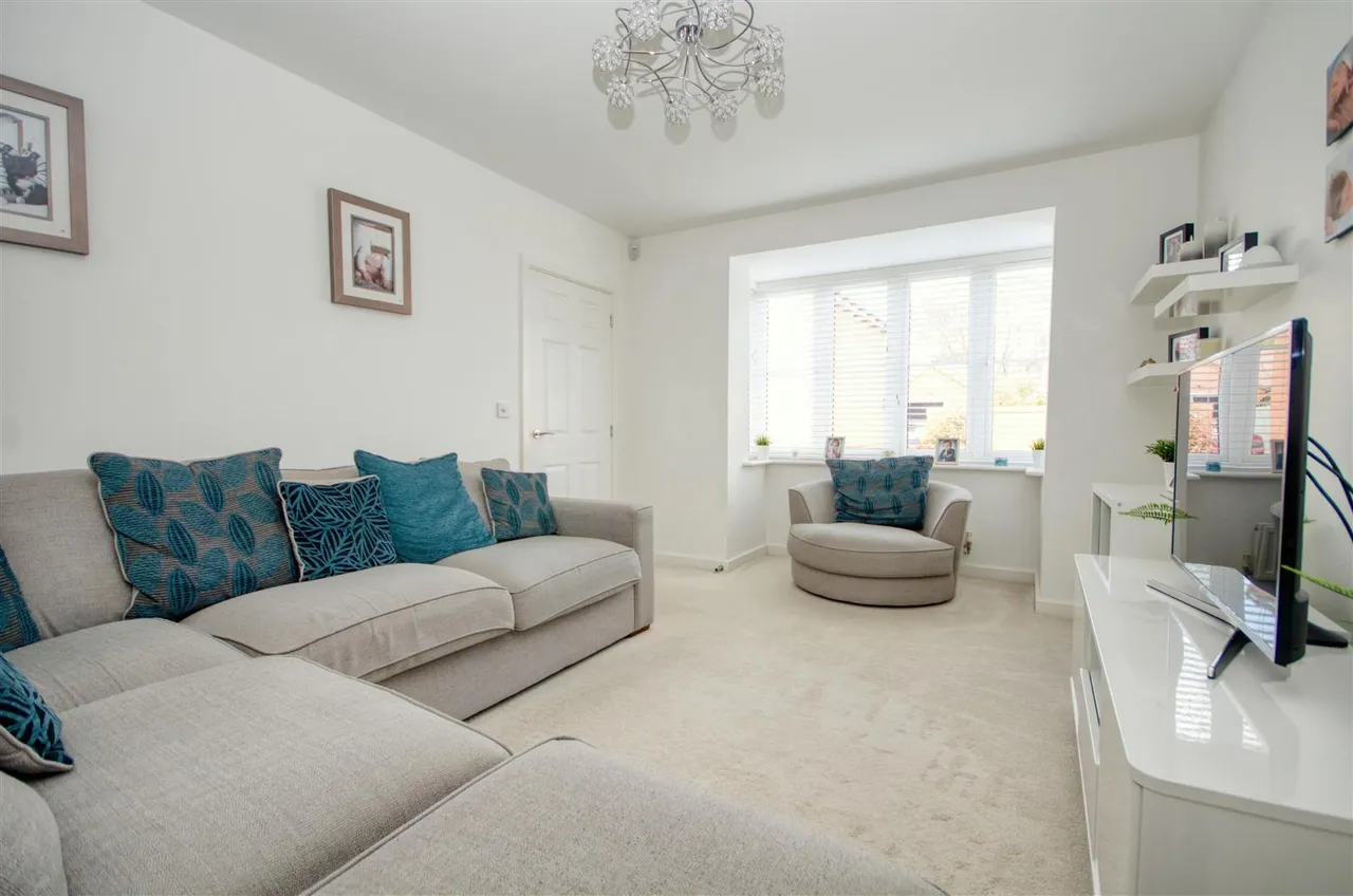 Hilly Field Close, Boorley Park, Botley, Southampton, SO32 2GR, photo 3