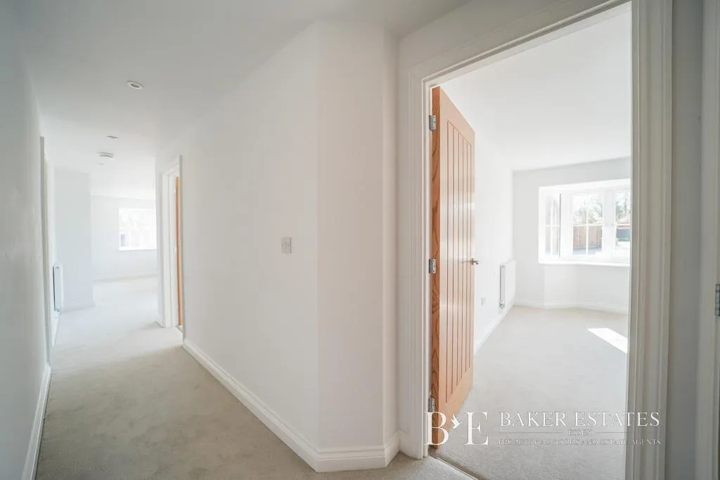 Great Oak Place, The Street, Raydon, Suffolk, IP7 5LW, photo 5
