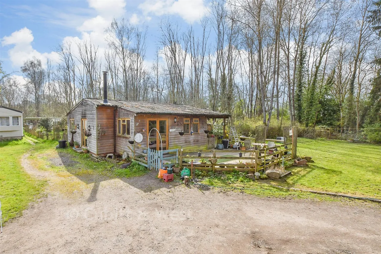 2 bed house for sale, Horsham Road, Walliswood, RH5