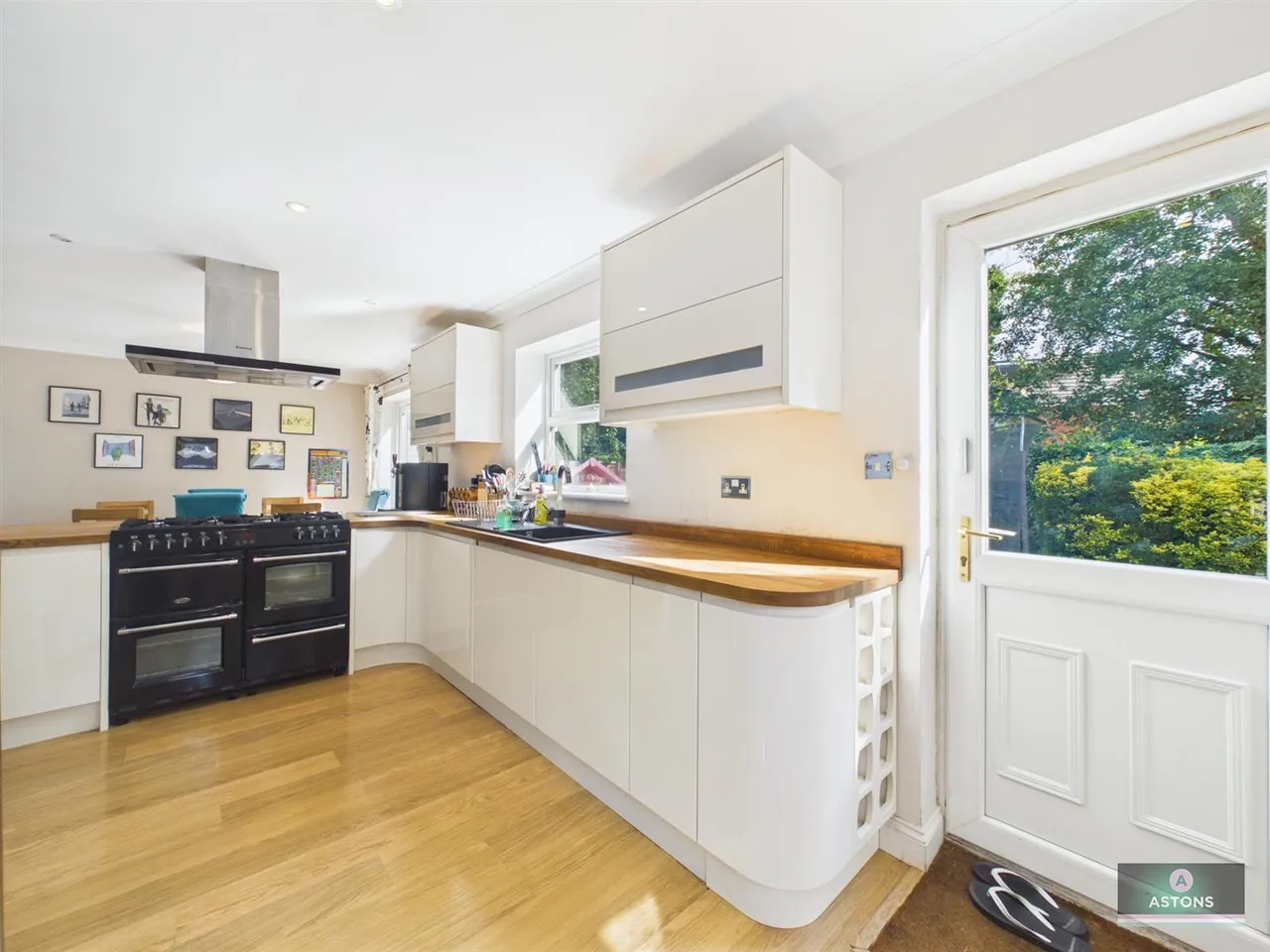 Langstone Close, Maidenbower, photo 10