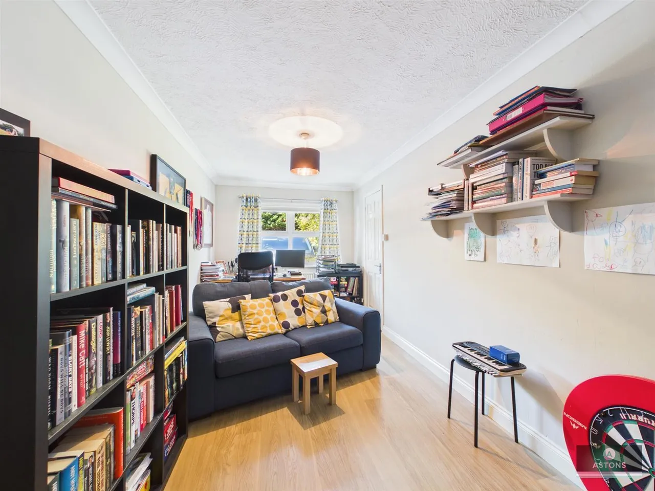 Langstone Close, Maidenbower, photo 6