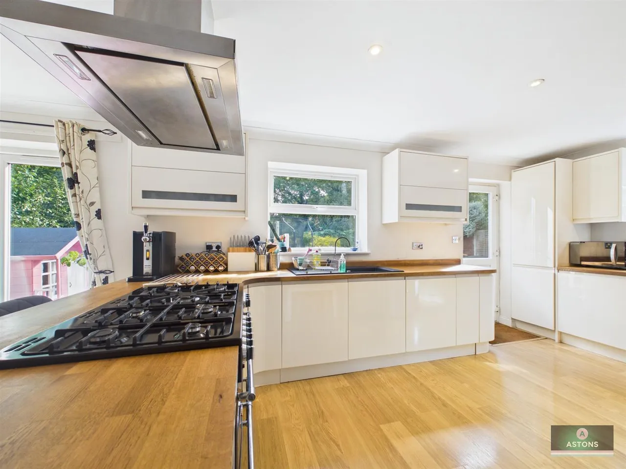Langstone Close, Maidenbower, photo 11