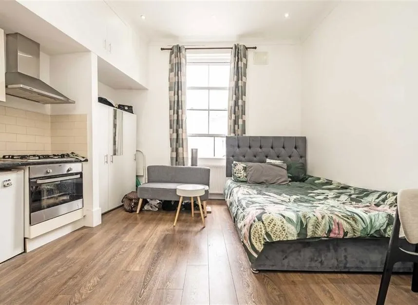 Old Brompton Road, South Kensington, SW5, photo 2