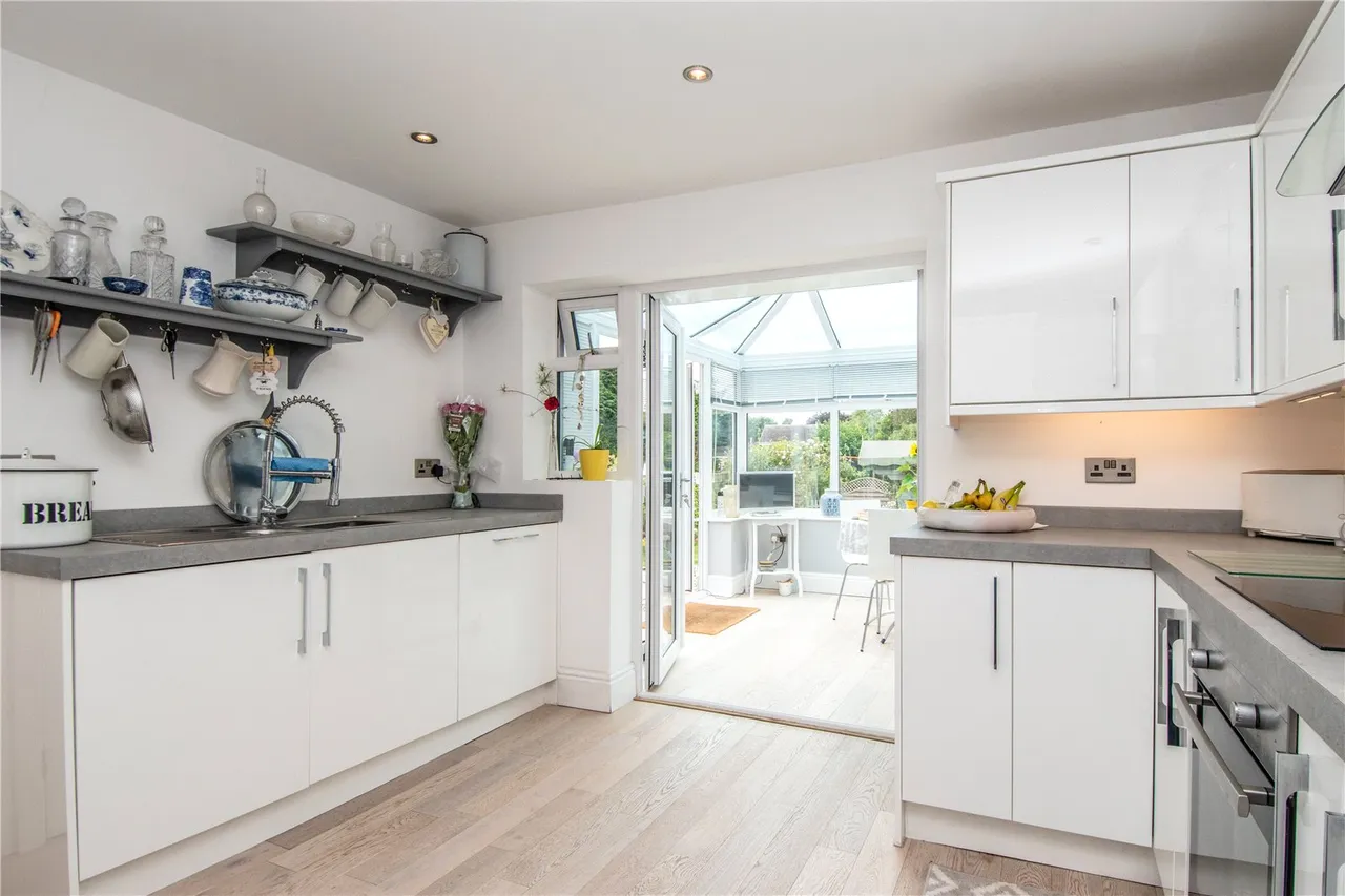 Wildmoor Lane, Catshill, Bromsgrove, B61 0NT, photo 6