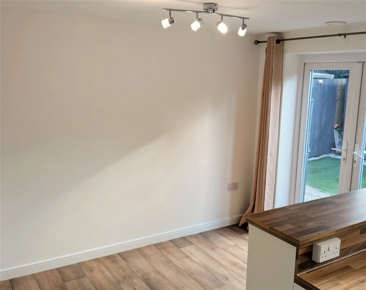 Kingfisher Crescent, Sandbach, CW11, photo 7
