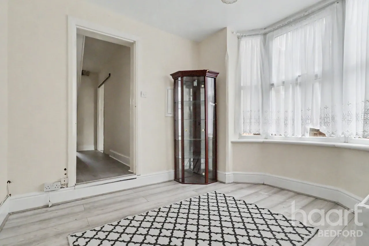 London Road, Bedford, MK42, photo 8