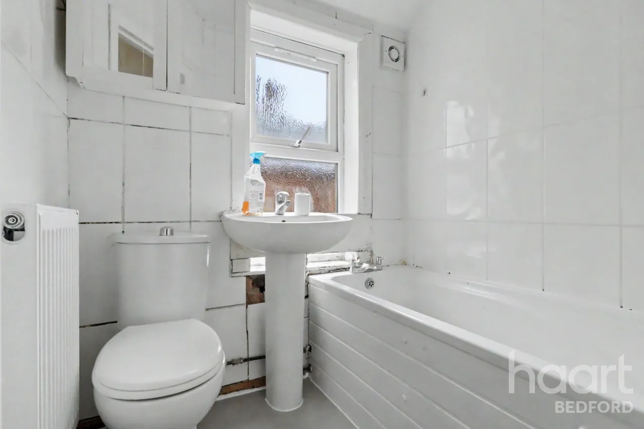 London Road, Bedford, MK42, photo 22