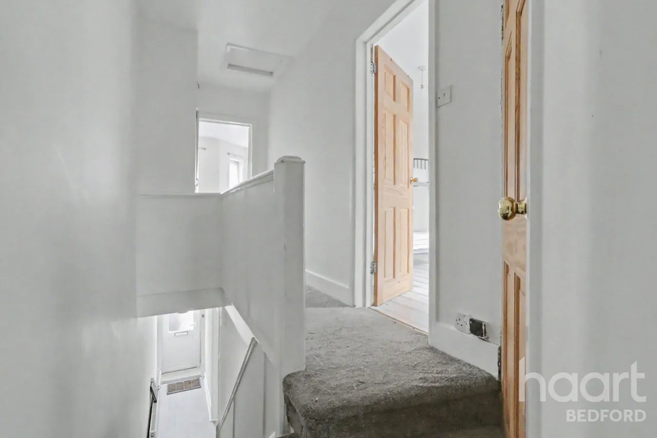 London Road, Bedford, MK42, photo 13