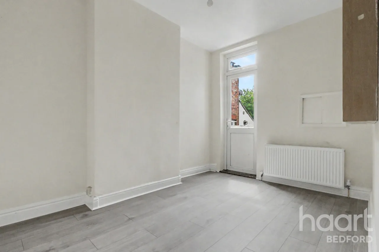 London Road, Bedford, MK42, photo 4