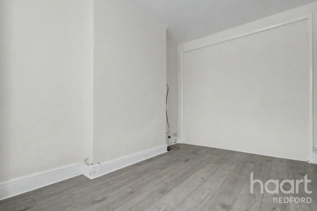 London Road, Bedford, MK42, photo 3