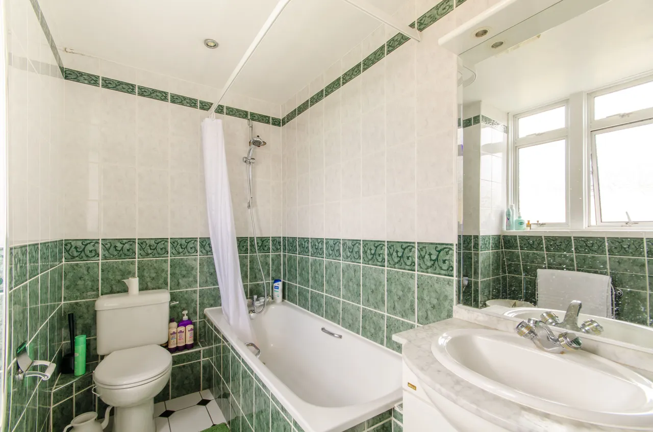 28 St Edmunds Court, 13-18 St Edmunds Terrace, London, photo 9