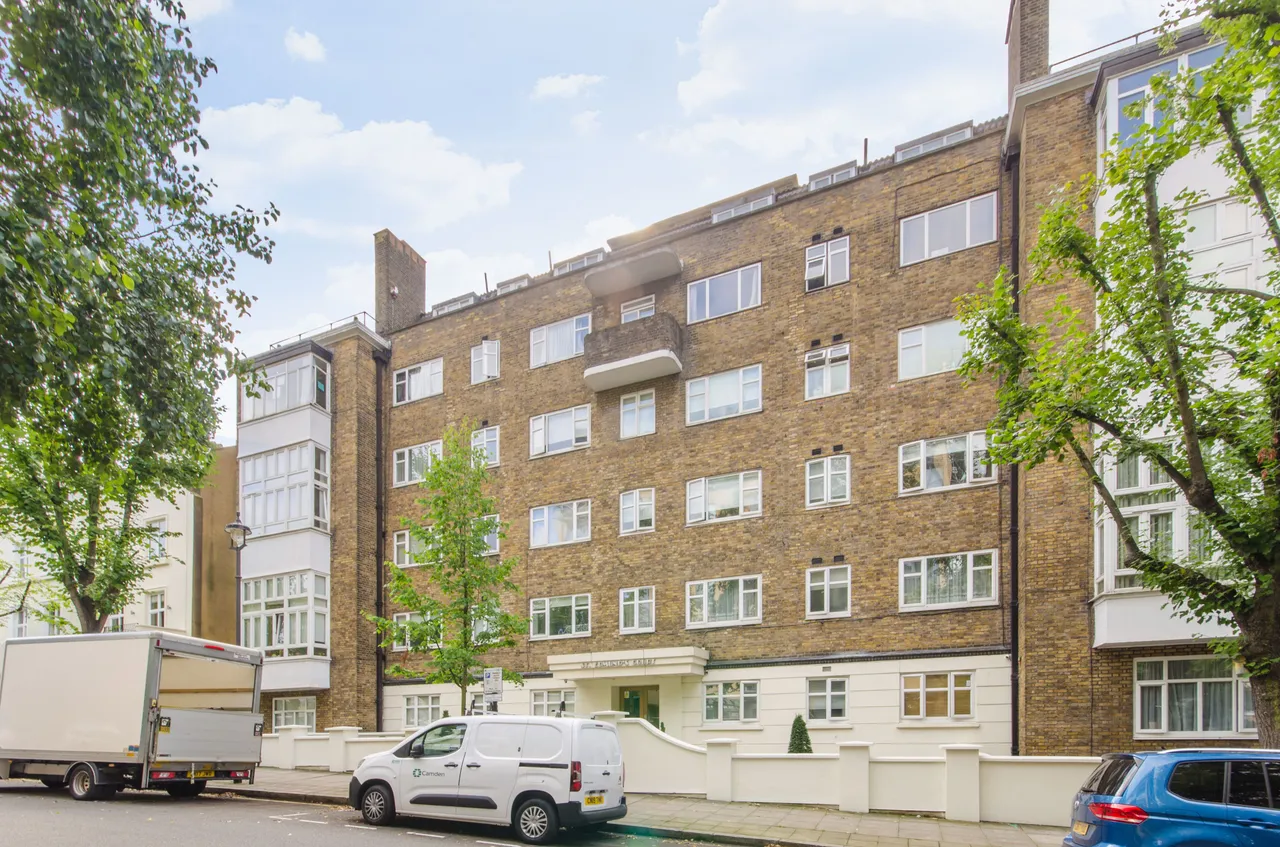 2 bed flat to rent — 28 St Edmunds Court, 13-18 St Edmunds Terrace, London