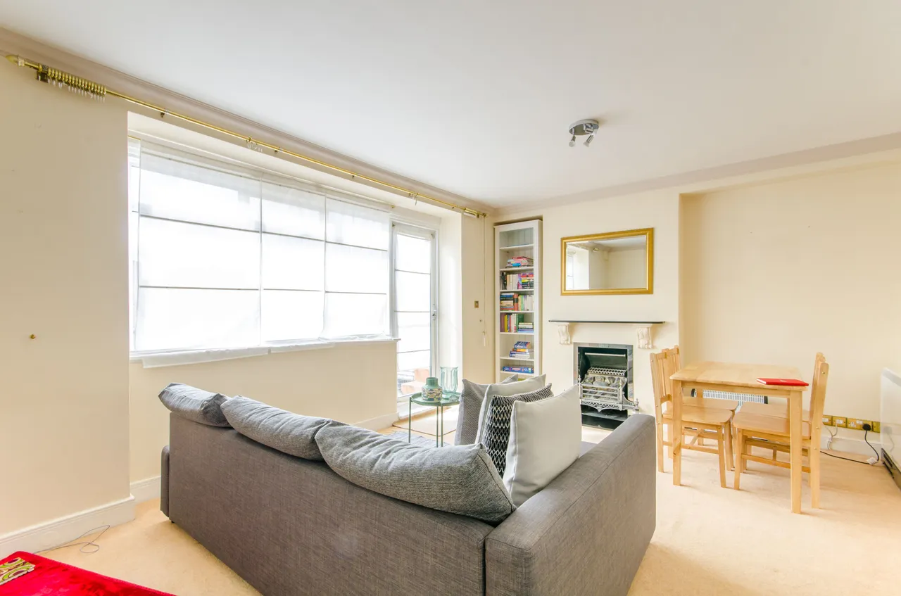 28 St Edmunds Court, 13-18 St Edmunds Terrace, London, photo 2