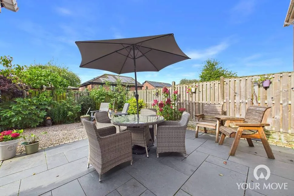 Larch Drive, Stanwix, CA3, photo 18