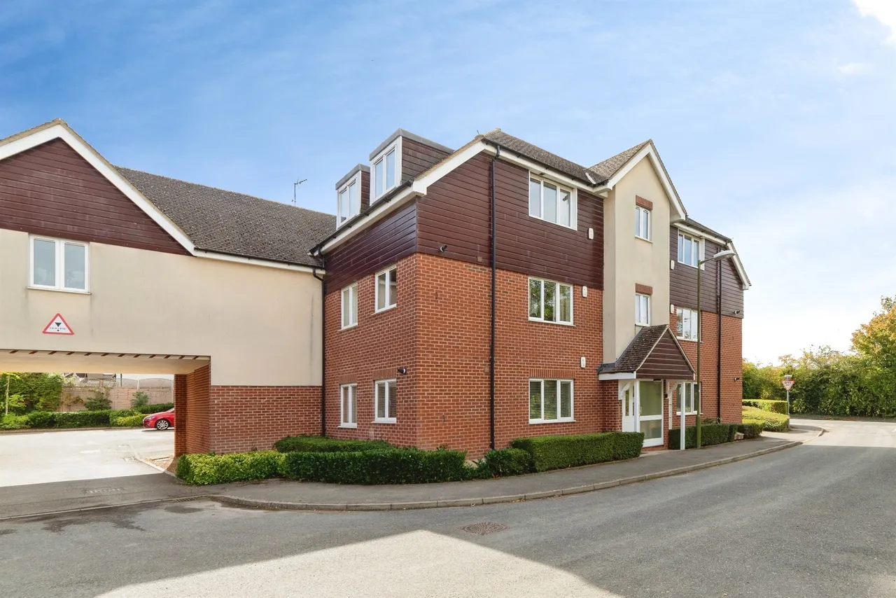 2 bed flat for sale, Weston Way, Baldock, SG7