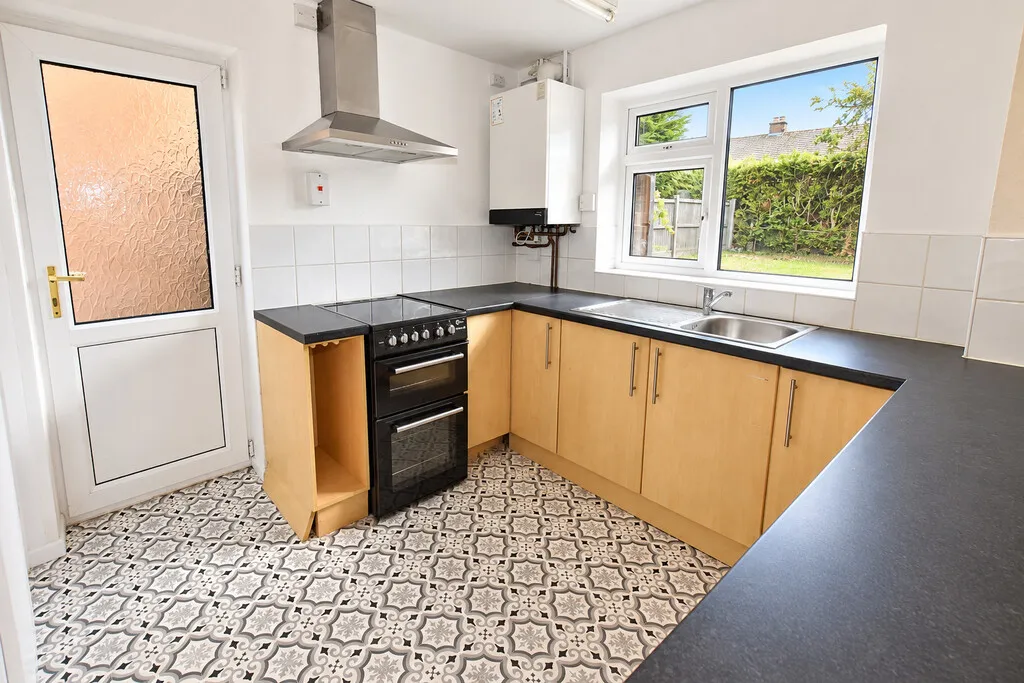 Sherwood Crescent, Market Drayton, photo 7