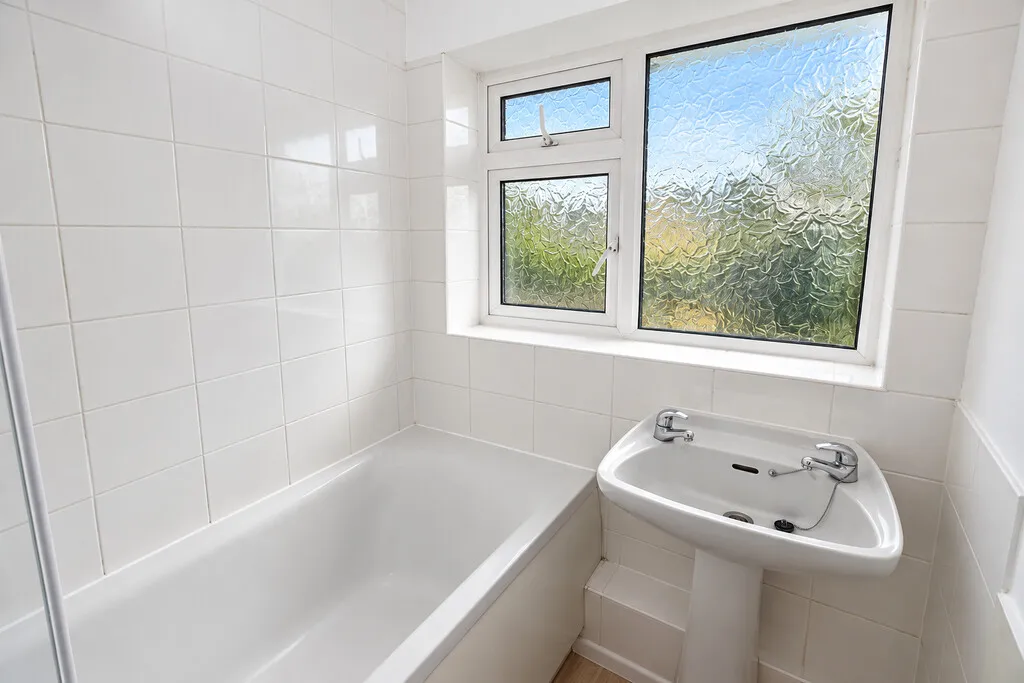 Sherwood Crescent, Market Drayton, photo 15