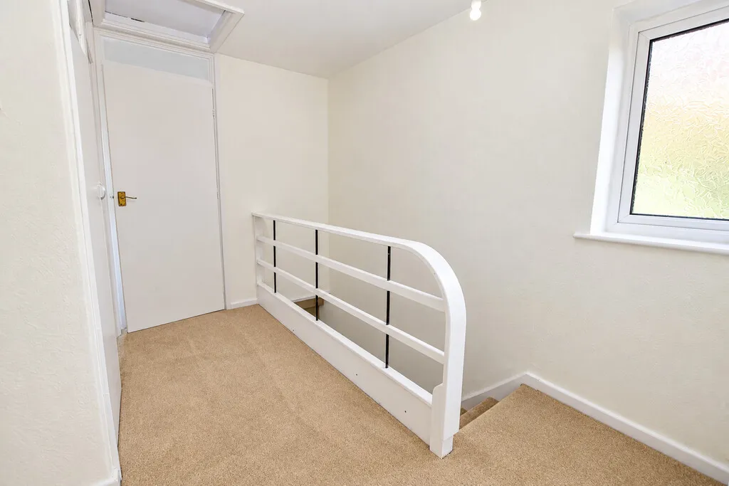 Sherwood Crescent, Market Drayton, photo 9
