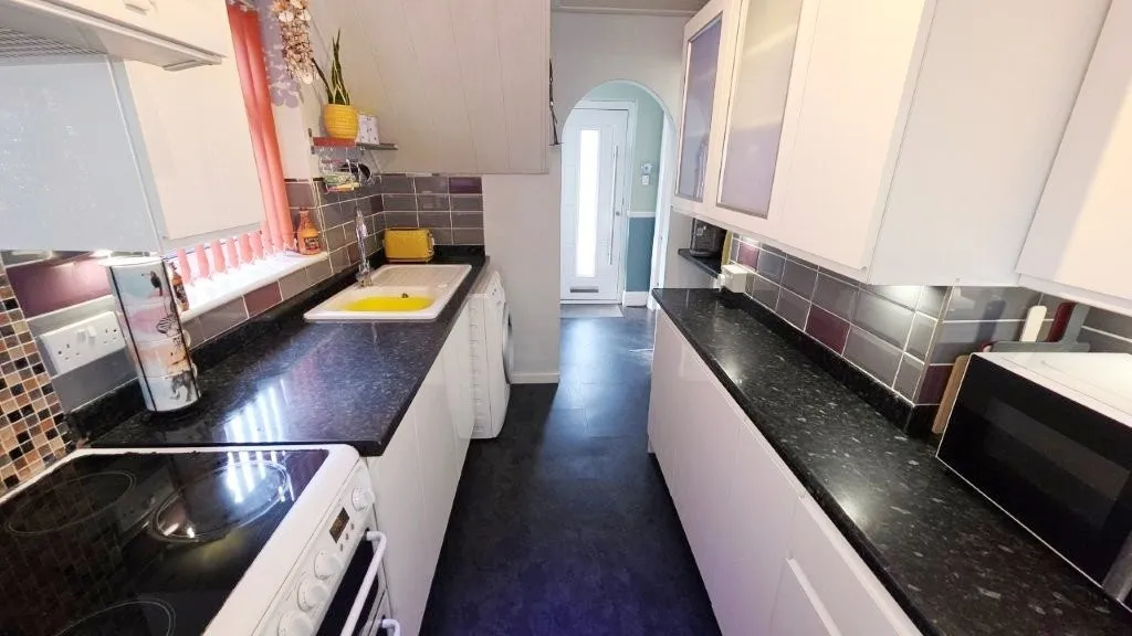 Greenside Lane, Droylsden, M43, photo 16