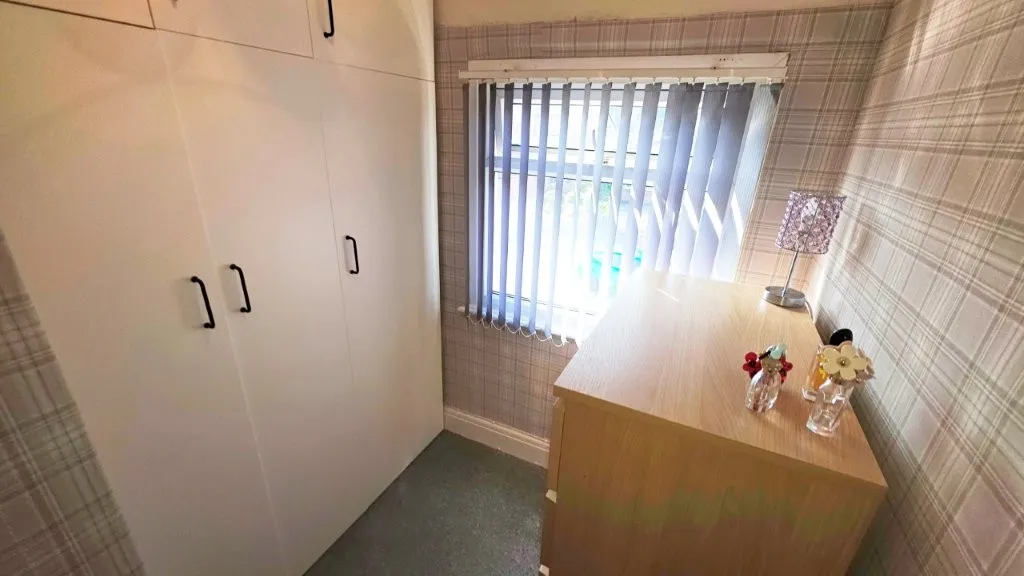 Greenside Lane, Droylsden, M43, photo 13