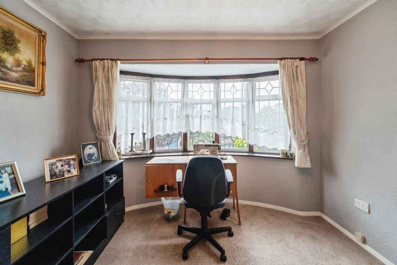 Wells Gardens, Ilford, IG1, photo 17