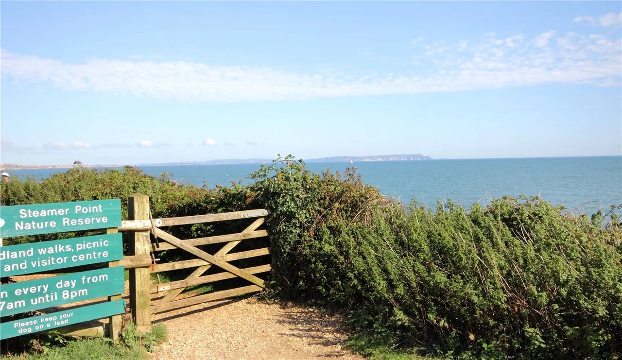 Friars Cliff, Christchurch, BH23, photo 6