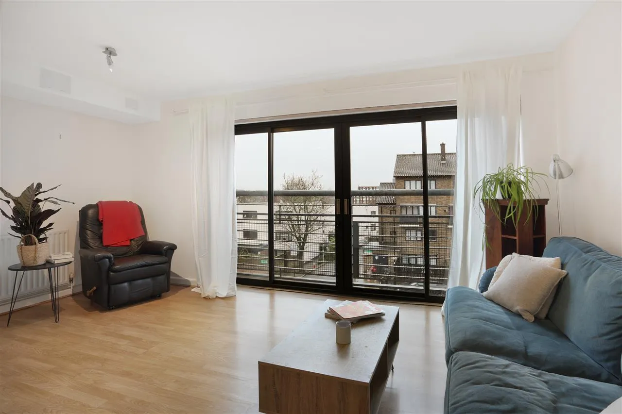 Dalmeny Avenue, London, photo 2