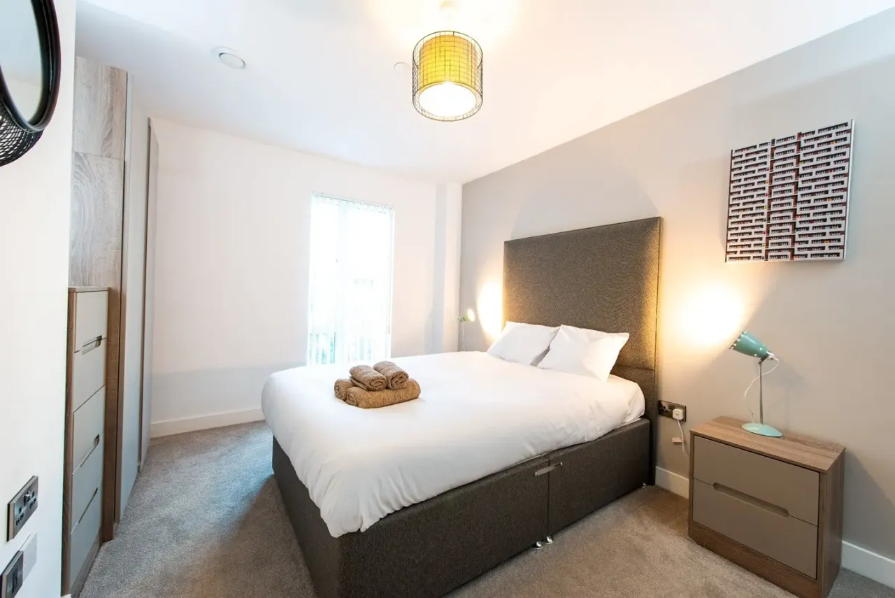 1 bed flat to rent, Drydock Square, IG11