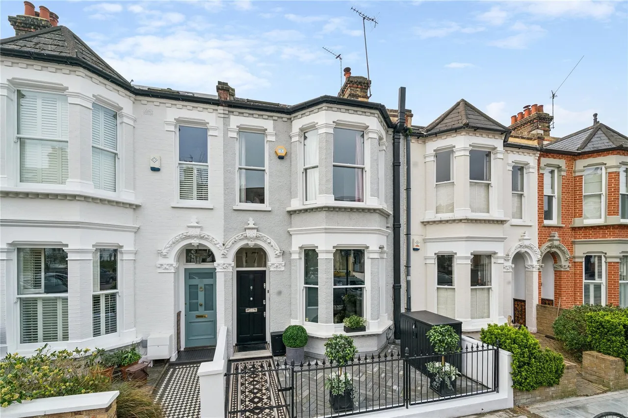 Bassingham Road, London, SW18, photo 10