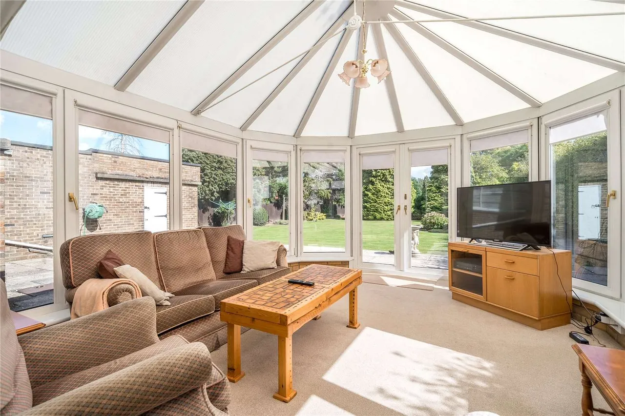 Pinchbeck Road, Spalding, Lincolnshire, PE11 1QN, photo 6