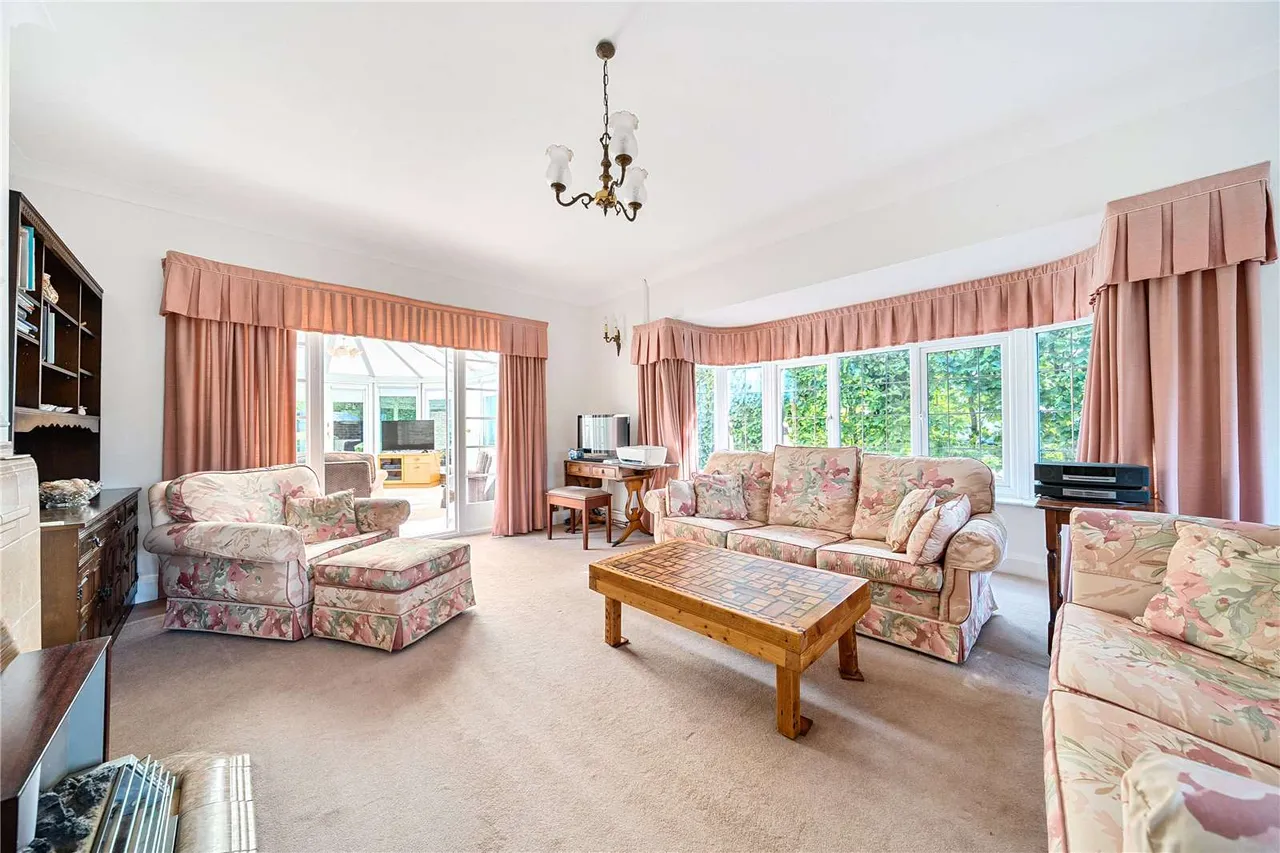 Pinchbeck Road, Spalding, Lincolnshire, PE11 1QN, photo 5