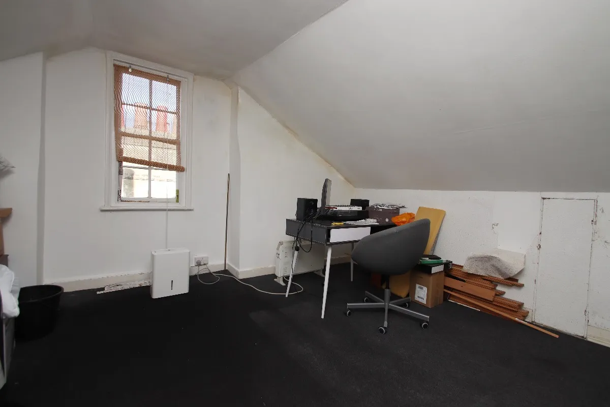 Adelaide Gardens, Ramsgate, Kent, CT11 9HH, photo 19