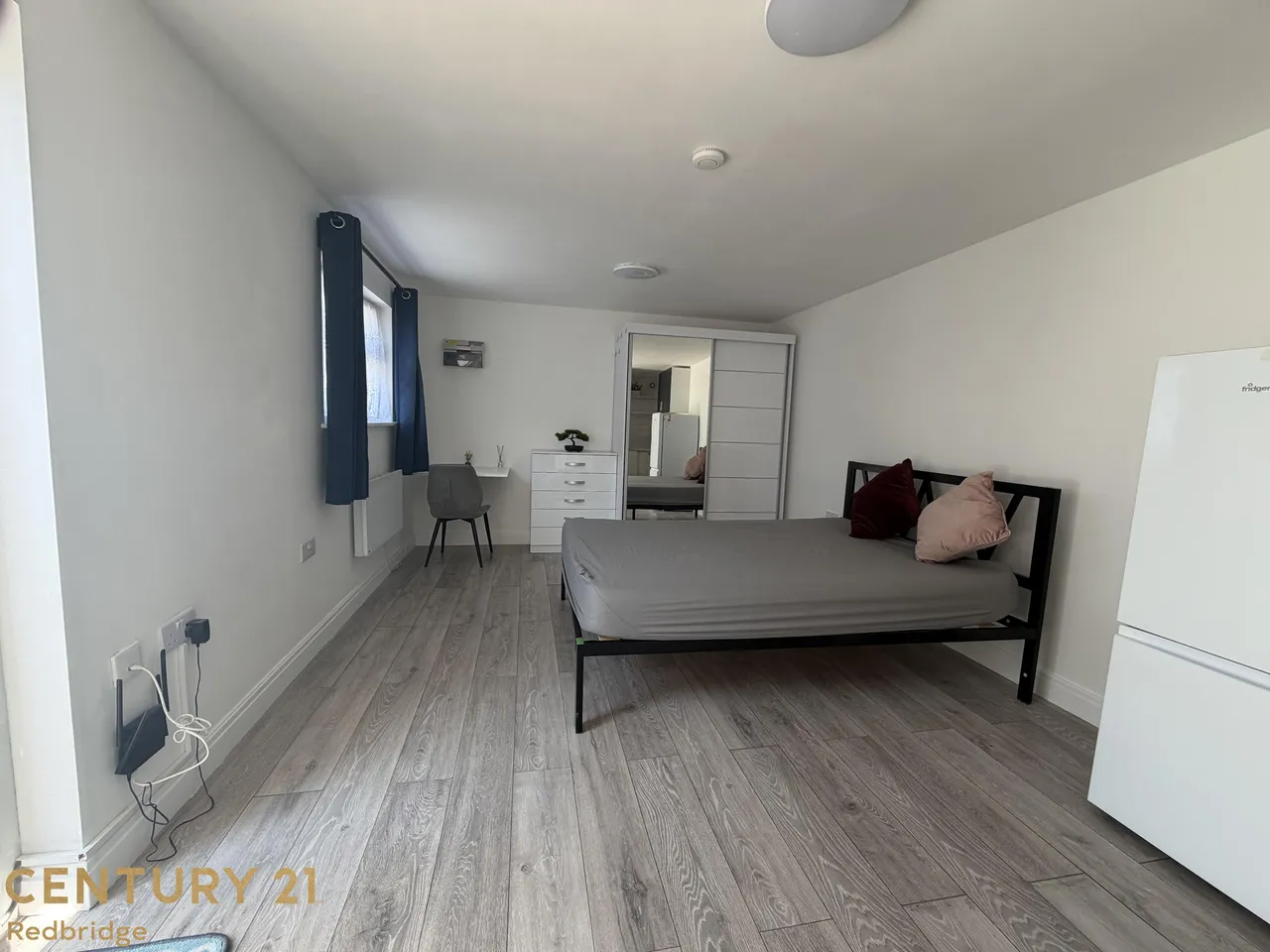 1 bed property to rent, Ilford, IG2