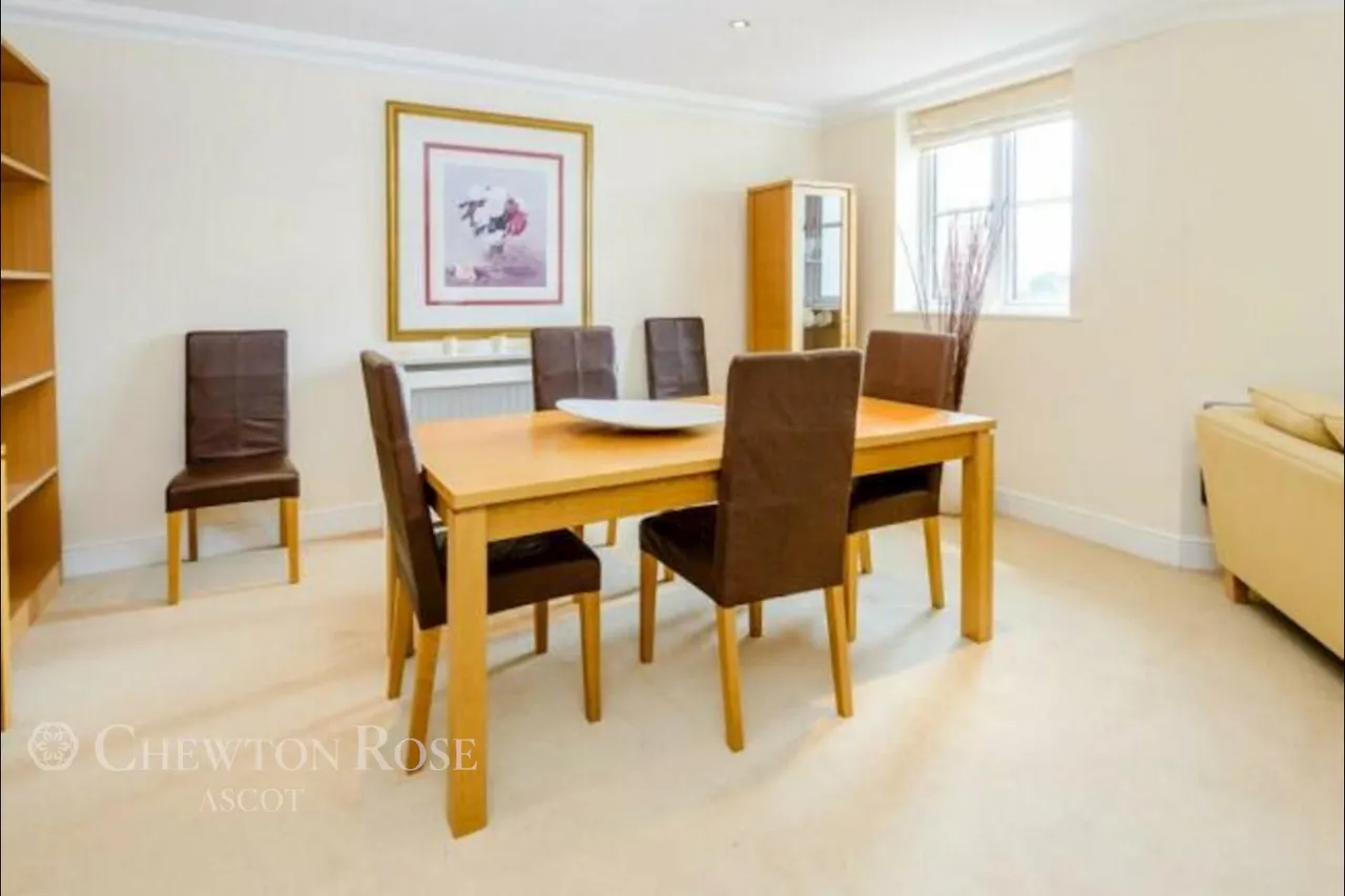 BURLEIGH Road, Ascot, photo 4