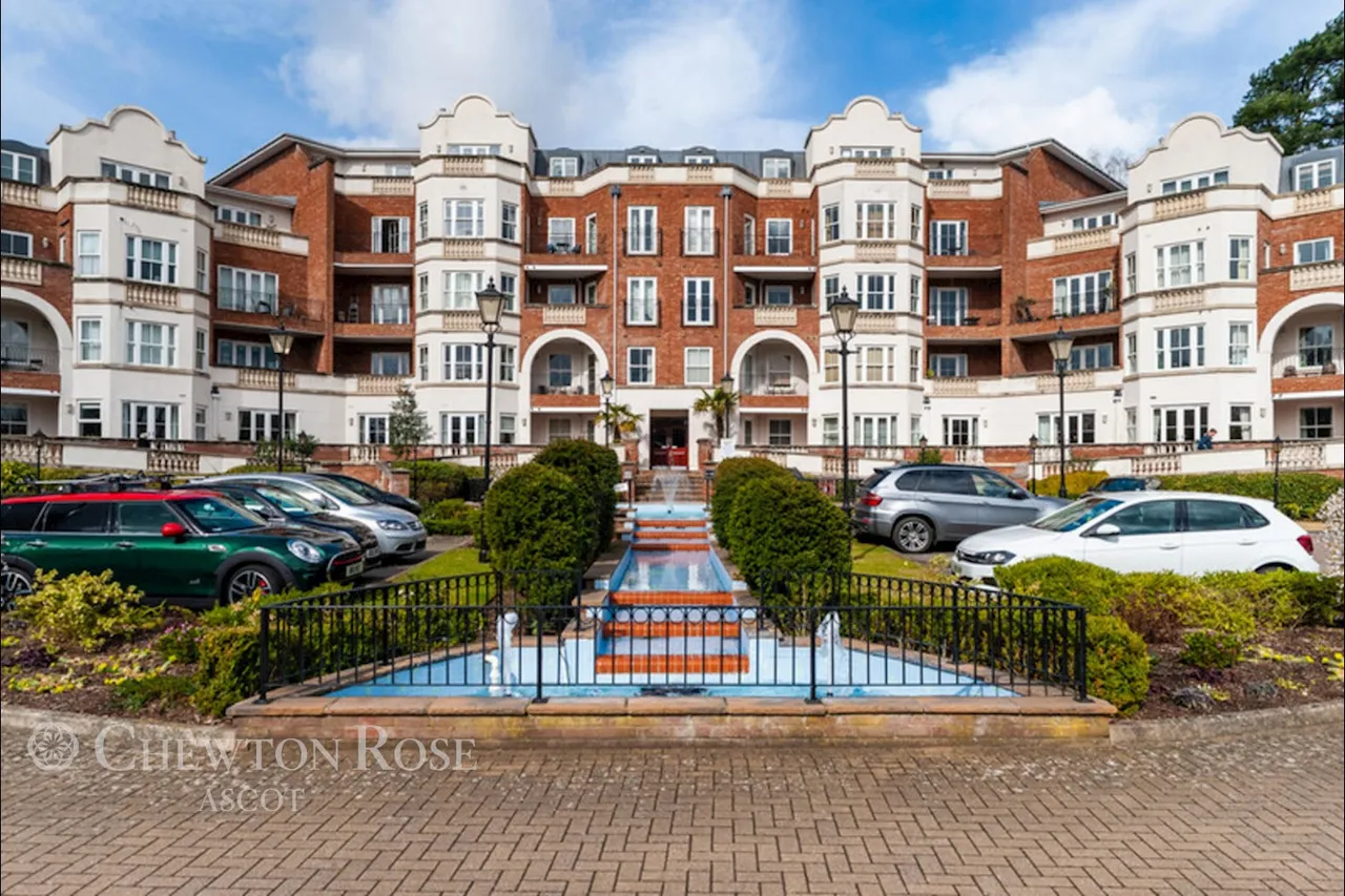 3 bed flat for sale, BURLEIGH Road, Ascot