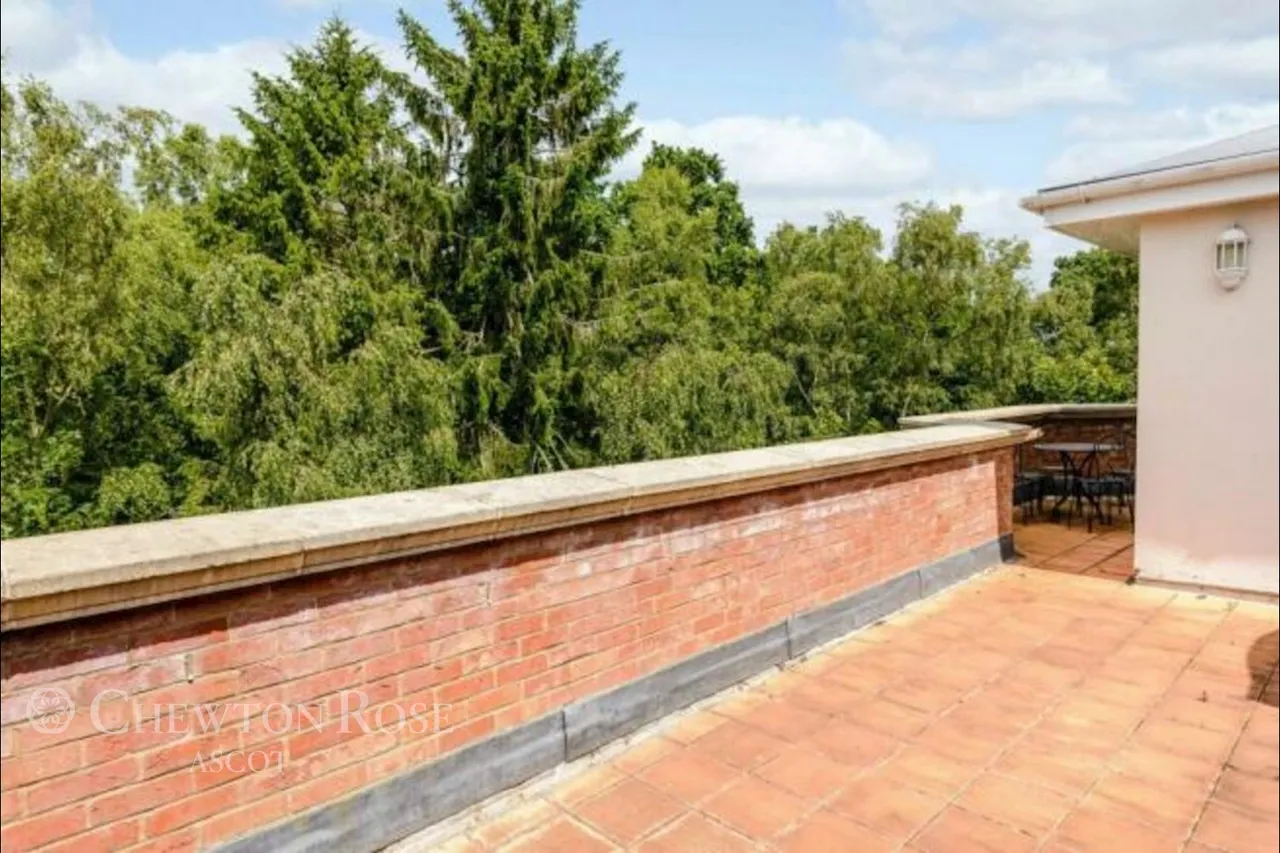 BURLEIGH Road, Ascot, photo 8