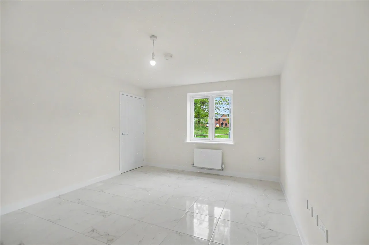 Coventry Lane, Bramcote, NG9, photo 6