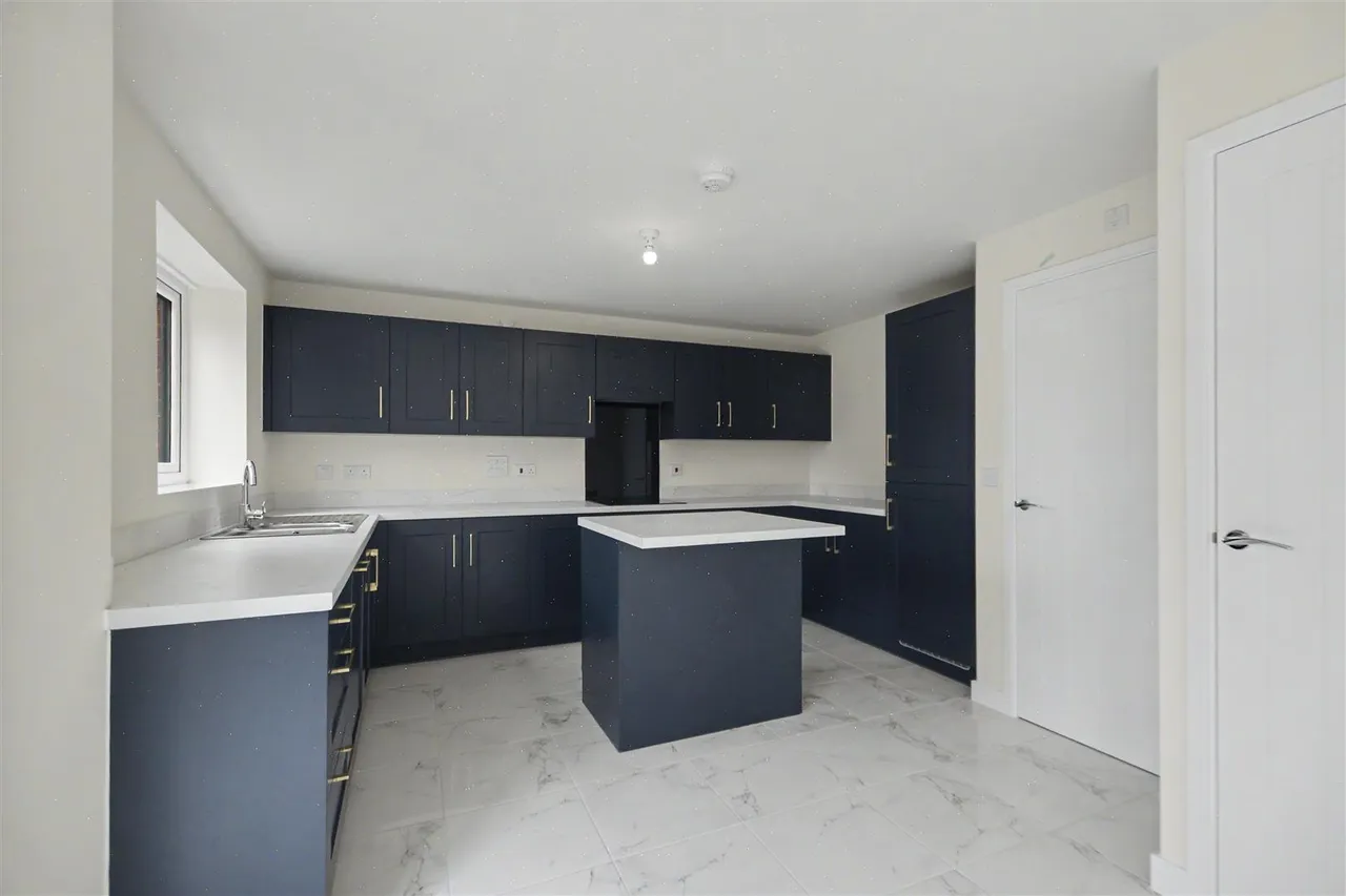 Coventry Lane, Bramcote, NG9, photo 8