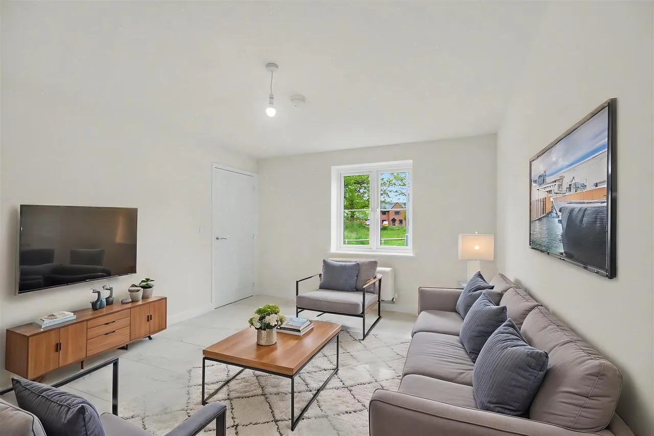 Coventry Lane, Bramcote, NG9, photo 3