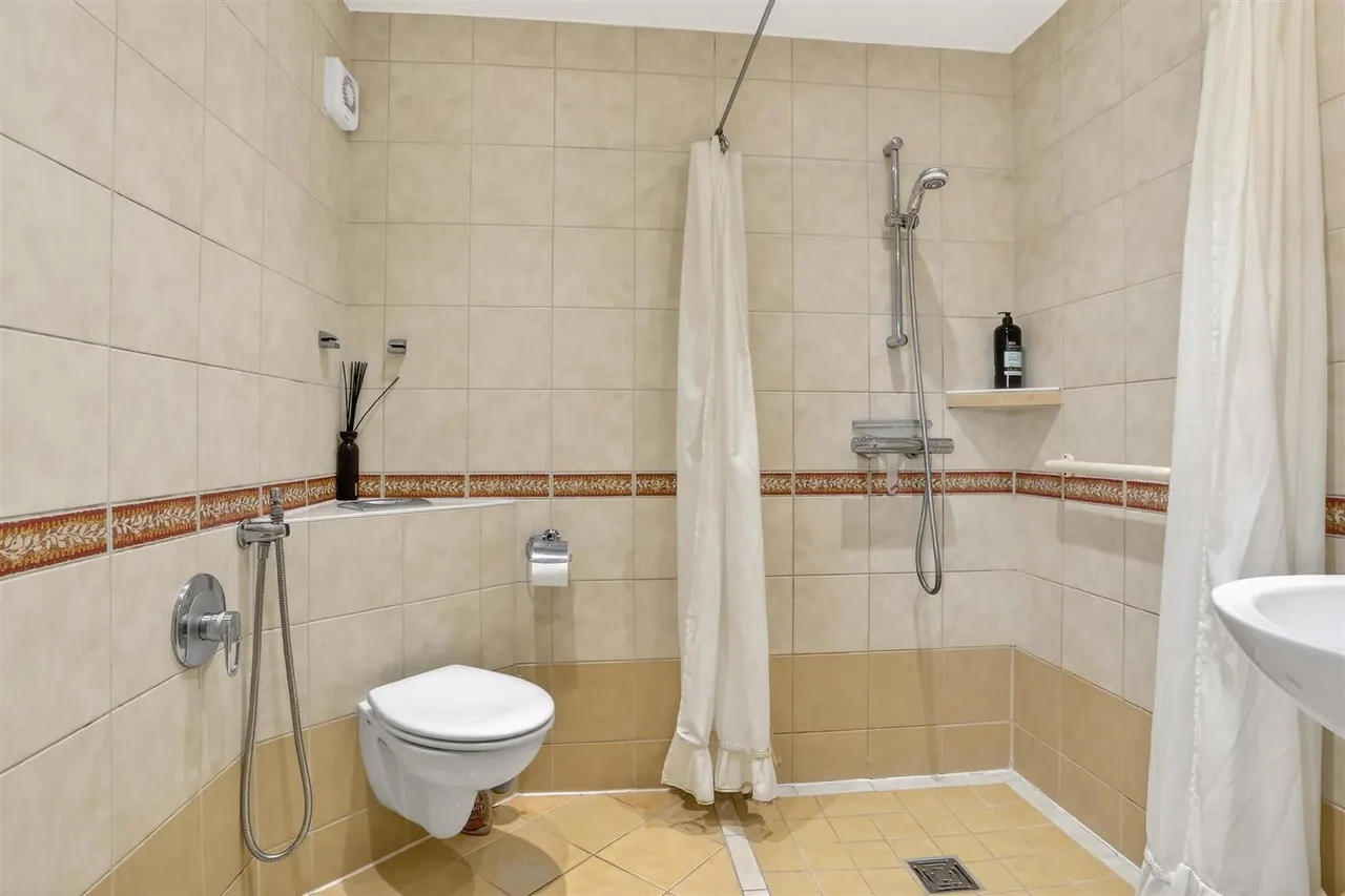 The Avenue, South Cheam, SM2, photo 38