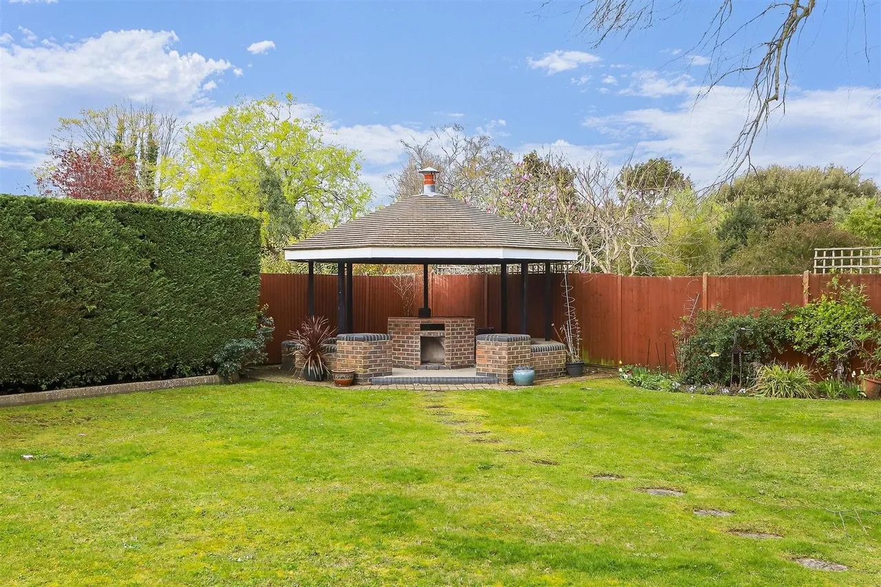 The Avenue, South Cheam, SM2, photo 22