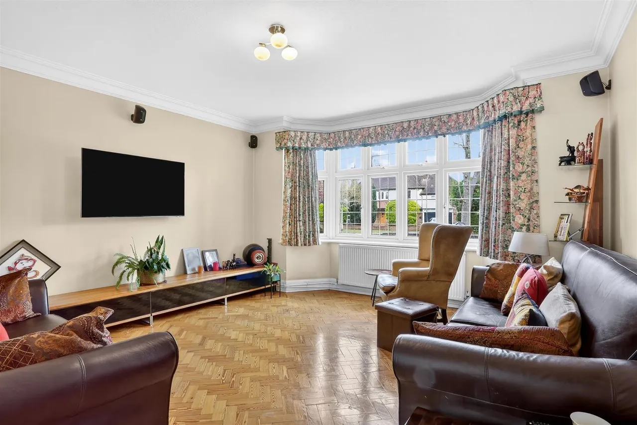 The Avenue, South Cheam, SM2, photo 2