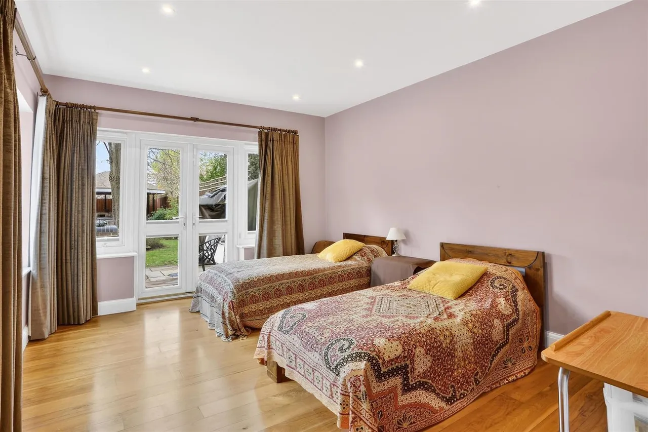 The Avenue, South Cheam, SM2, photo 17
