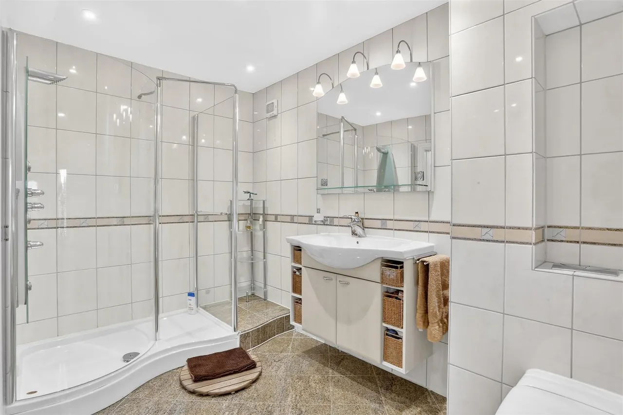 The Avenue, South Cheam, SM2, photo 34